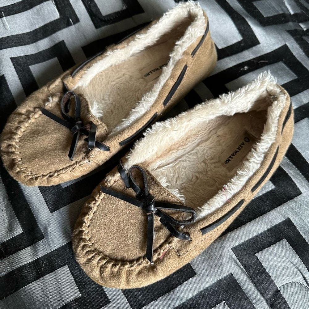 Airwalk kids moccasins